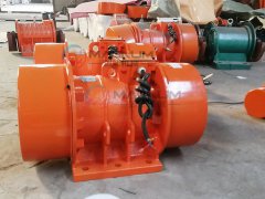 湖北襄樊XVM-A-40-6振動電機已發貨，請郭經理注意查收